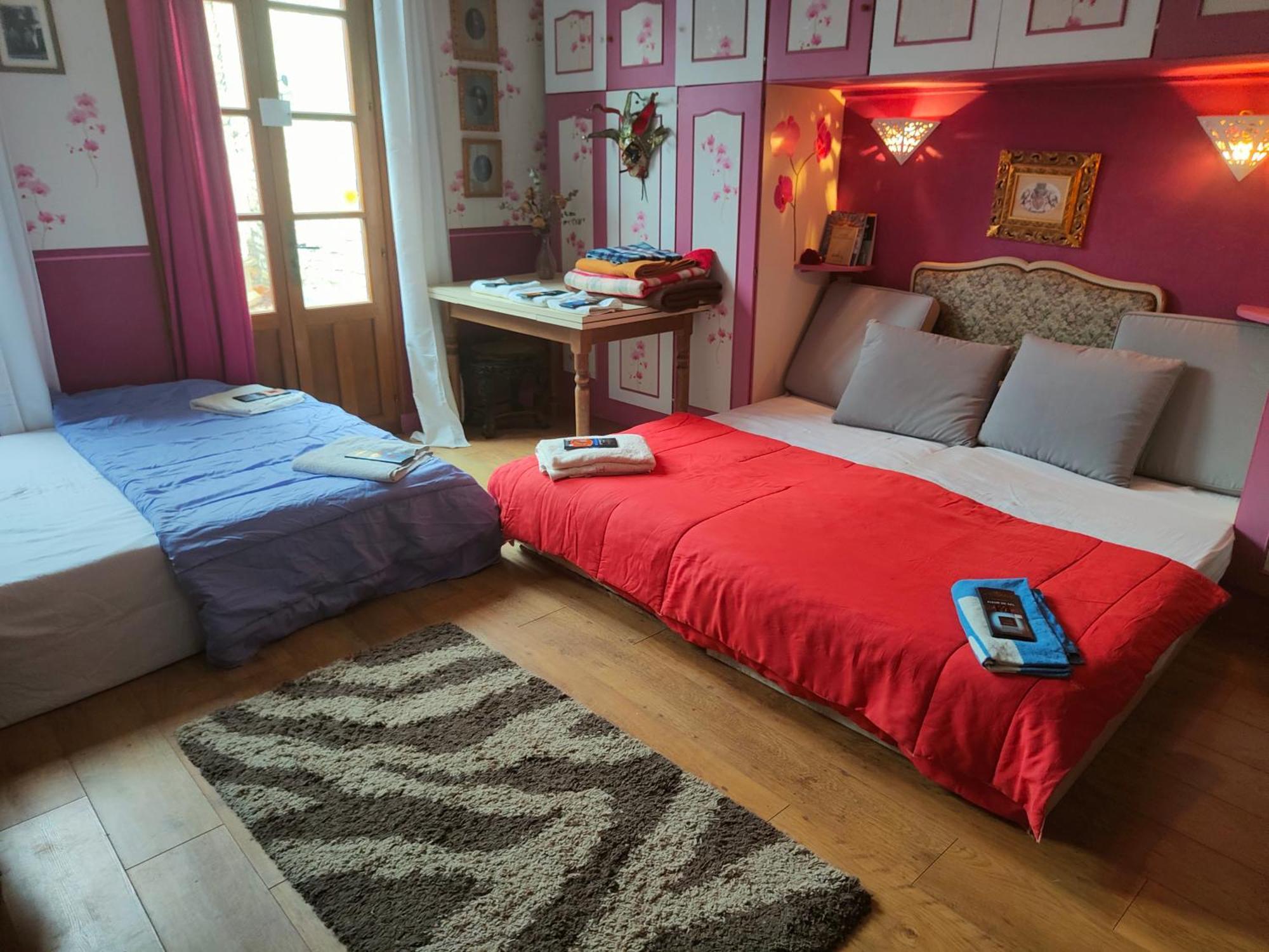 Bed and Breakfast La Taniere Des Tanneries Тоннерр Екстер'єр фото