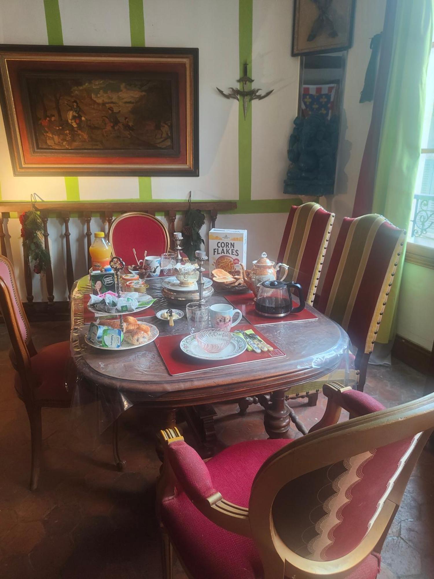 Bed and Breakfast La Taniere Des Tanneries Тоннерр Екстер'єр фото
