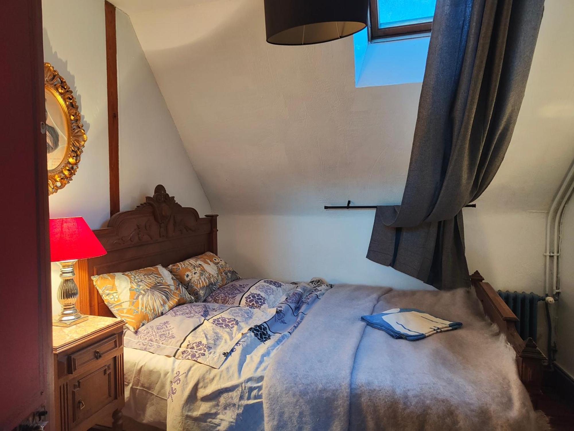 Bed and Breakfast La Taniere Des Tanneries Тоннерр Екстер'єр фото