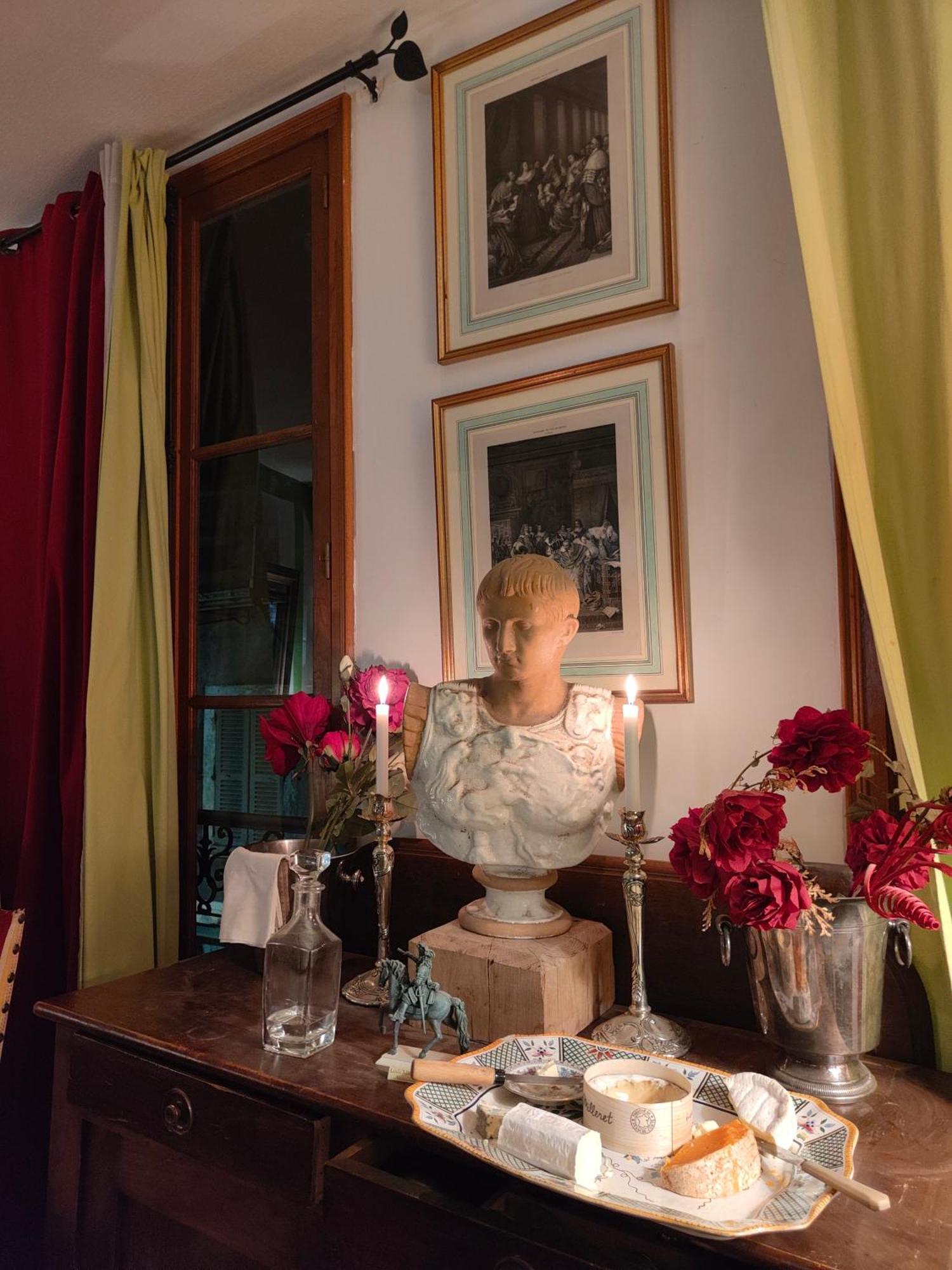 Bed and Breakfast La Taniere Des Tanneries Тоннерр Екстер'єр фото