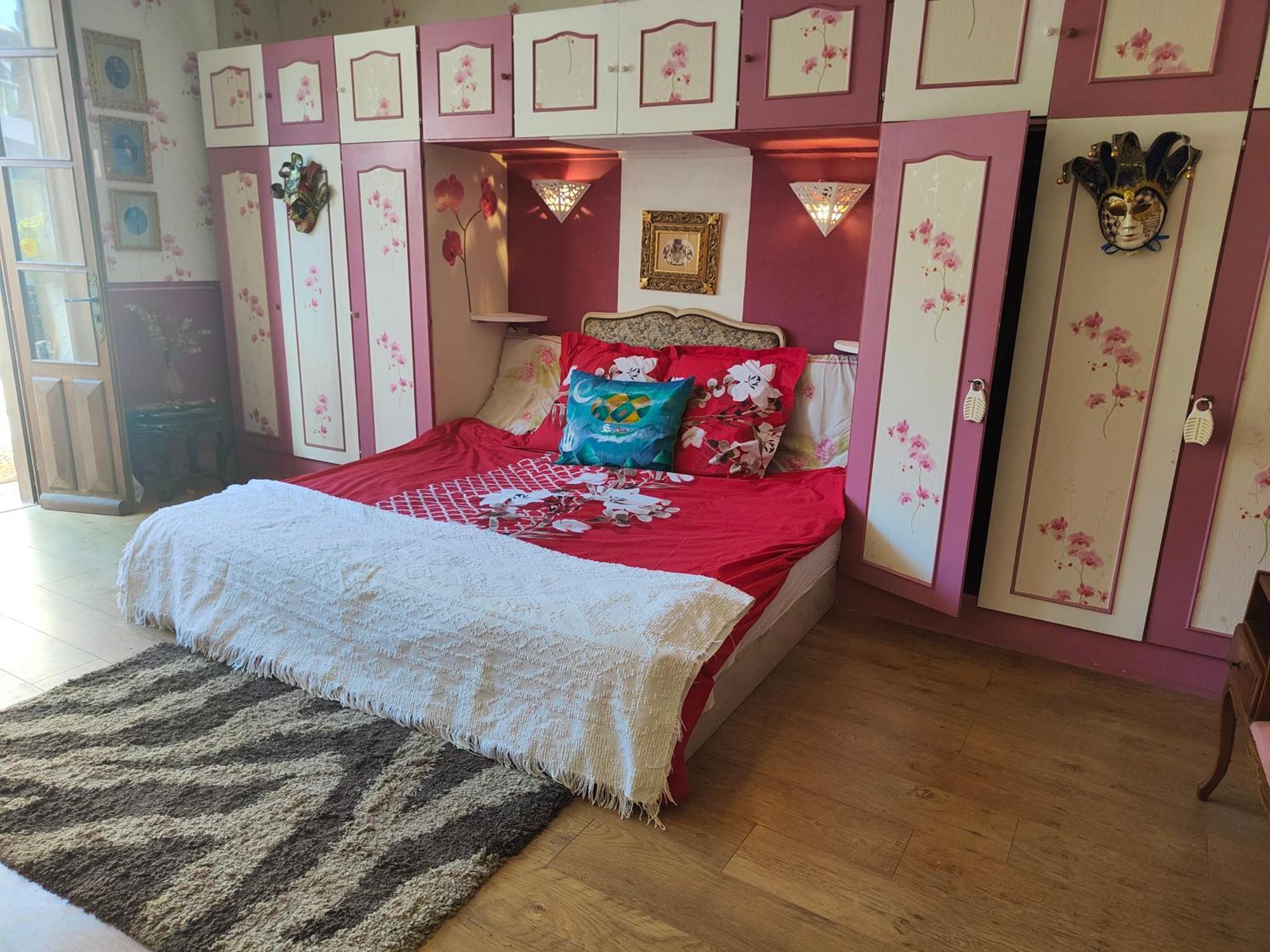 Bed and Breakfast La Taniere Des Tanneries Тоннерр Екстер'єр фото